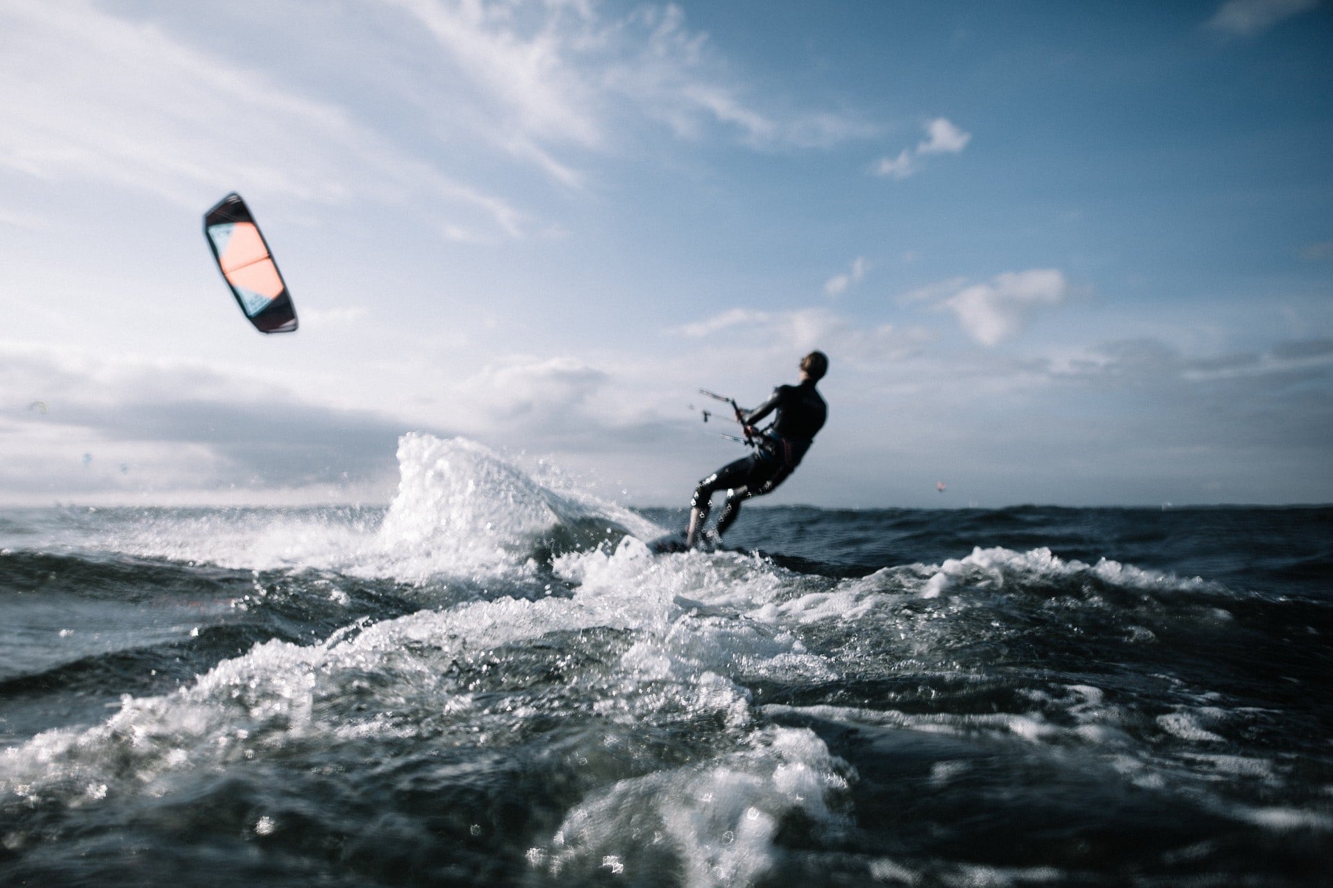 action-kite-surfing